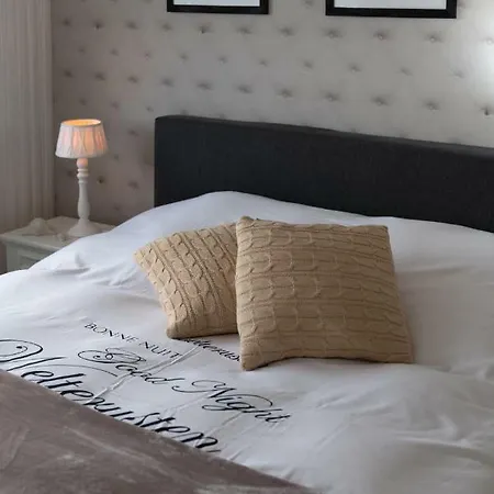 Queens Castle Apartment